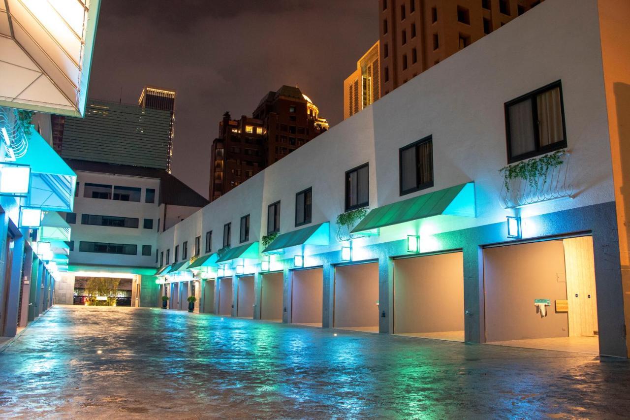Fifth Avenue Motel Тайчжун Екстер'єр фото