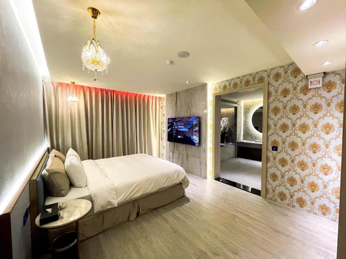 Fifth Avenue Motel Тайчжун Екстер'єр фото